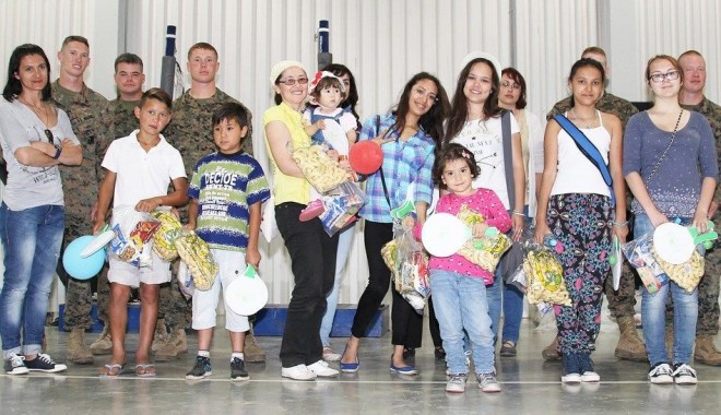 Galerie FOTO. Copiii de la Școala UDTTMR, în vizită la Baza Militară NATO de la Mihail Kogălniceanu - udttmrimg4301-1404382239.jpg