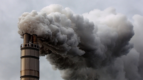 Uniunea Europeană a redus cu 18% emisiile de gaze în atmosferă - uearedus-1425225171.jpg
