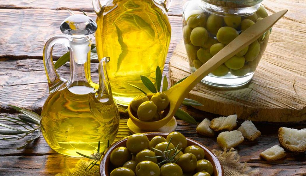 Uleiul de măsline şi mierea contribuie la detoxifierea organismului - ulei-de-masline-1729270484.jpg