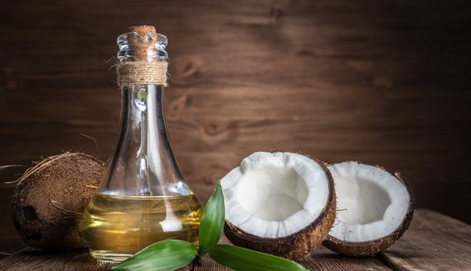 Uleiul de cocos şi argila vă fortifică părul - uleiuldecocos-1631711448.jpg