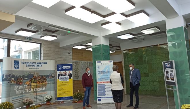 „Erasmus – my chance” – expoziție de fotografie în holul Universității Maritime Constanța - umc1-1634303154.jpg
