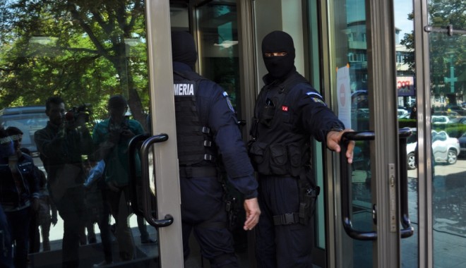 Lectorul de la UMC rămâne în arest - umcperchezitii21380719408-1382157796.jpg