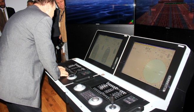 Universitatea Maritimă din Constanța a pus în funcțiune simulatorul dynamic position - umcsimulator29-1381338733.jpg
