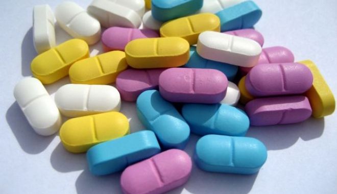 ATENȚIE! Nu cumpărați medicamente de pe internet! - unadolescentsiacumparatpastilede-1519817384.jpg