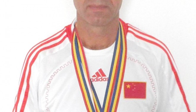 Un atlet veteran constănțean, medaliat cu bronz la Balcaniadă. După 20 de ani, din nou pe podium! - unatlet1-1412012256.jpg