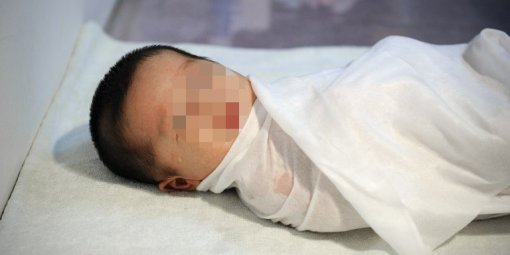 COPIL DE 6 LUNI, INFECTAT CU O BACTERIE PERICULOASĂ, MORT ÎN SPITAL. Acuzații de ucidere din culpă - unbebedeclaremortsereveilleavant-1496656020.jpg