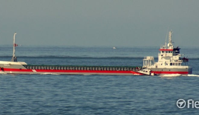 Un cargou a eșuat pe Canal Kiel - uncargou-1467553495.jpg