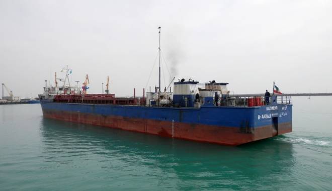 Un cargou iranian a eșuat pe Marea Caspică - uncargouiranian-1449834877.jpg