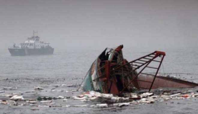 Un cargou s-a scufundat după ce a lovit două nave; patru marinari au dispărut - uncargousascufundat-1478430254.jpg