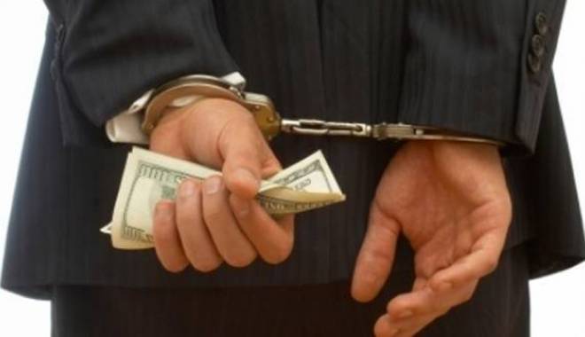 Un chinez a vrut să dea șpagă inspectorilor antifraudă fiscală - unchinez-1416755533.jpg