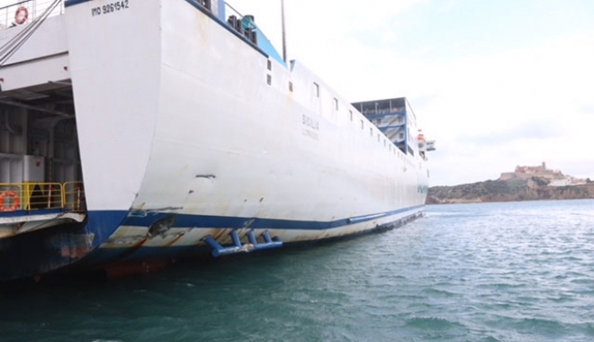 Un ferry-boat a suferit o spărtură, la acostare - unferryboatasuferitspartura-1485782038.jpg