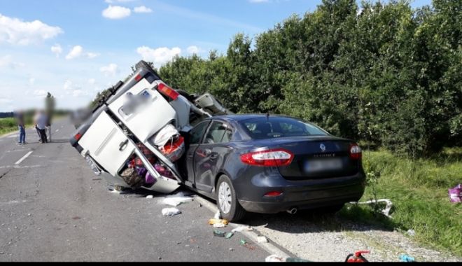 GALERIE FOTO-VIDEO. Un nou accident grav cu două autovehicule din România s-a produs în Ungaria - ung165751200-1529909281.jpg
