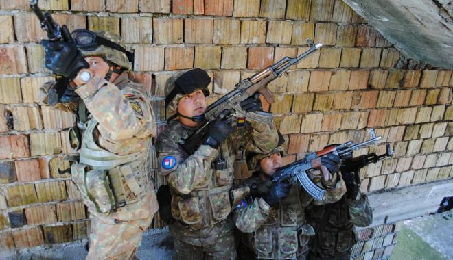 Militari români, la etapa de luptă în mediul urban, în Ungaria - ungaria-1570386909.jpg