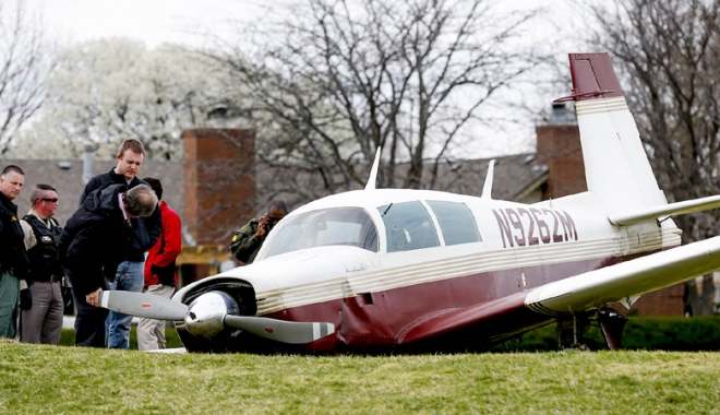 Accident aviatic în Ungaria. Două avioane s-au ciocnit și s-au prăbușit într-o zonă împădurită - ungariaavion-1474290527.jpg