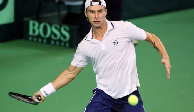 Tenis / Adrian Ungur a părăsit turneul de la Wimbledon din primul primul tur - ungur-1435042471.jpg