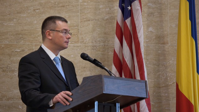 Mihai Răzvan Ungureanu își prezintă bilanțul, la ora 18.00, la Guvern - ungur78844000-1335968564.jpg