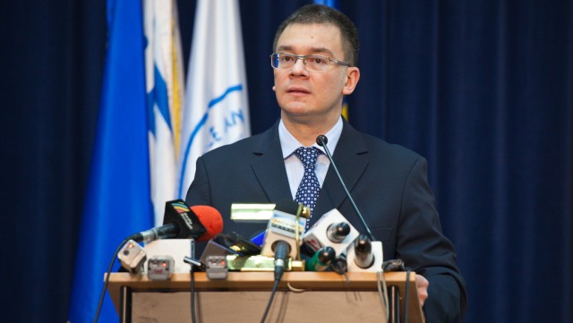 Ungureanu, atac violent: Vreau ca Ponta SĂ MĂ ȚINĂ BINE MINTE. Înapoi la școală, să citim un pic! - ungureanu399792300-1333520675.jpg