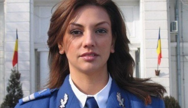 Galerie FOTO. Cele mai sexy femei în uniformă. ROMÂNIA, LOCUL 1 - uniforma1-1385303339.jpg