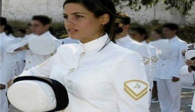 Galerie FOTO. Cele mai sexy femei în uniformă. ROMÂNIA, LOCUL 1 - uniforma4-1385303440.jpg