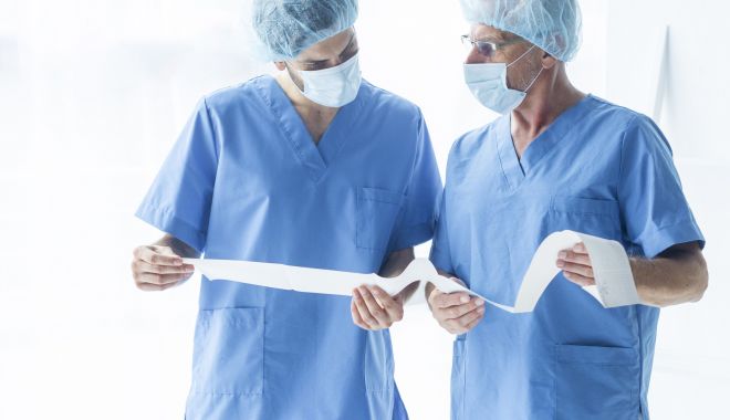 Tu știi să alegi uniformele medicale? Iată ce trebuie să ai în vedere! - uniformemedicale-1565679039.jpg