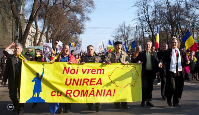 Manifestări ample la Chișinău  pentru reunirea Moldovei cu România - unireamoldova-1337007156.jpg