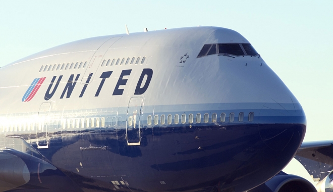 Doi piloți ai United Airlines, reținuți în stare de ebrietate înainte de decolare - unitedairlines-1472386526.jpg