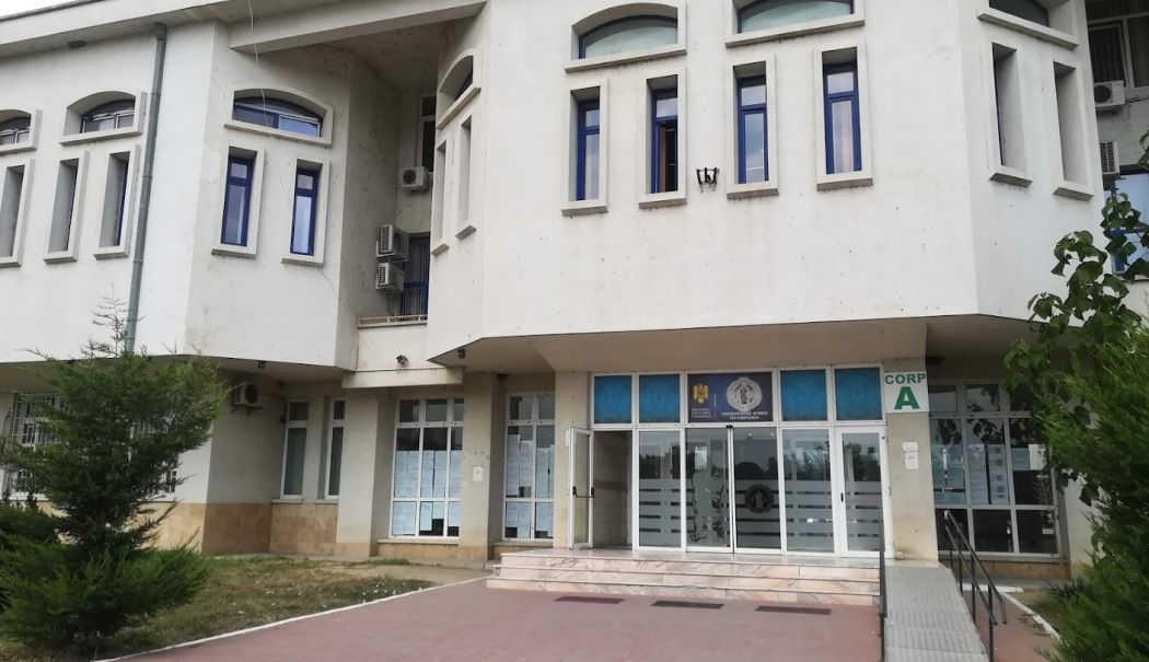 Dezvoltarea turismului în Dobrogea, în dezbatere la Universitatea „Ovidius” - univ-ovidius-1-1730102073.jpg