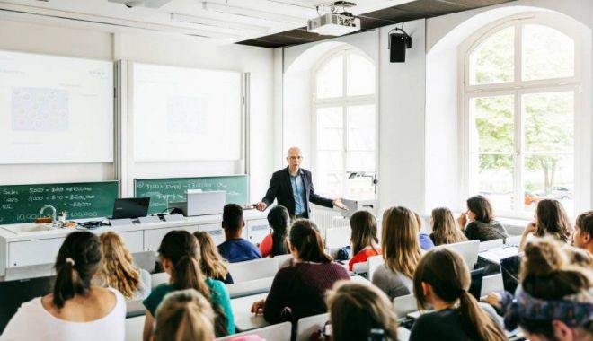 Noi specializări de studii universitare, aprobate. Printre acestea, Securitate cibernetică și Inteligență Artificială. LISTA
