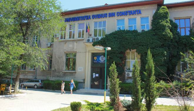 Oficial german,  în vizită  la Universitatea 