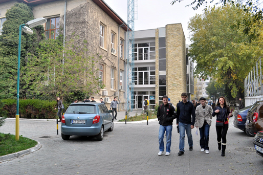 Ziua Internațională a Studenților, cu finish într-un club de fițe - universitateaovidius21363713885-1479381412.jpg