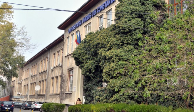 Senatul Universității 