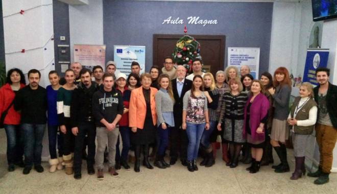 Împodobirea Bradului de Crăciun la Universitatea 