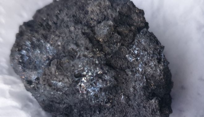 Un profesor din Iași susține că fragmente de meteorit au căzut într-o localitate din județ - unmeteoritarficazutdeasupraiasul-1590328641.jpg