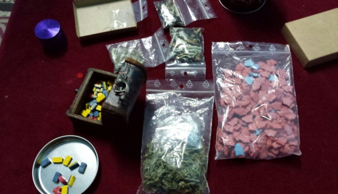 Peste 300 de pastile de ecstasy și alte droguri, descoperite de jandarmii constănțeni - unnamed-1493808644.jpg
