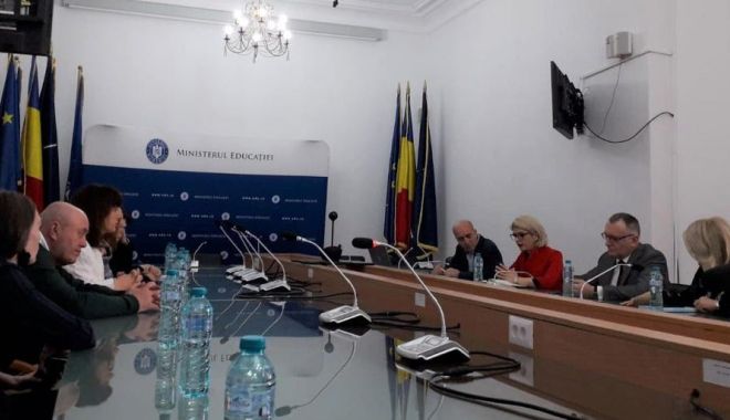 Ministrul Sorin Mihai Cîmpeanu s-a întâlnit cu profesori români și ucraineni implicați în educația elevilor refugiați - unnamed-1648460605.jpg