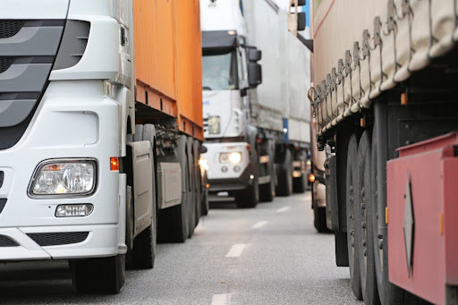 Proteste transportatori/ Infotrafic: Șoferi, atenție! Circulaţie îngreunată pe DN2