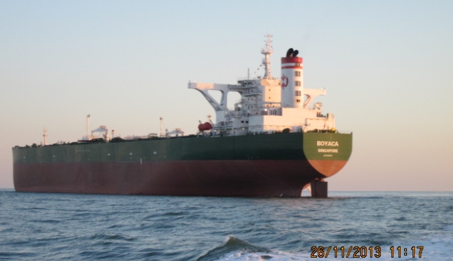 Un navigator bolnav a fost luat cu elicopterul de pe nava 