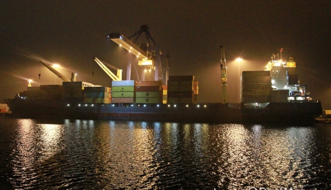 Un portcontainer a eșuat pe coasta Danemarcei - unportcontaineraesuatpecoastadan-1486983302.jpg