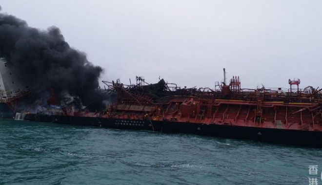Un tanc petrolier a explodat; un marinar a murit, iar trei au dispărut - untancpetrolieraexplodat-1546935048.jpg