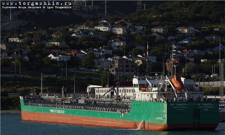 Un tanc petrolier rusesc s-a avariat pe un recif - untancpetrolierrusescsaavariatpe-1516095629.jpg