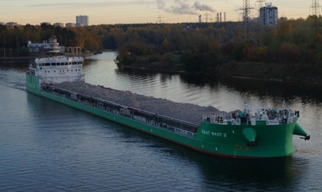 Un tanc petrolier s-a ciocnit cu o barjă pe Volga - untancpetroliersaciocnitcuobarja-1506515366.jpg