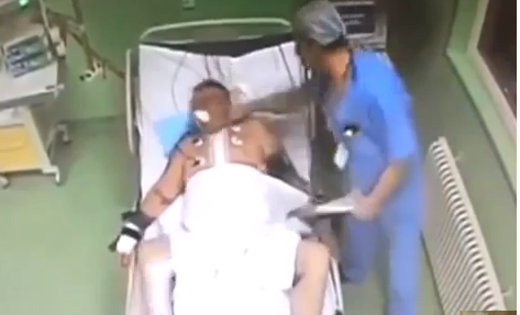 VIDEO / Un medic și-a bătut pacientul imediat după ce a fost operat la inimă. Acesta a murit - untitled-1373040355.jpg