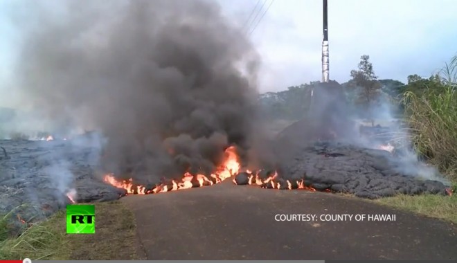 VIDEO. Lava unui vulcan în erupție se apropie de zone locuite, în Hawaii - untitled-1414481139.jpg