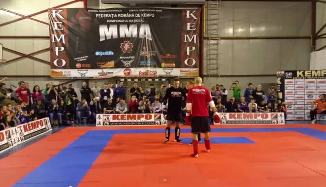 VIDEO. Iată ce bătaie și-a luat Mircea Badea în ring! Nu a rezistat mai mult de o repriză - untitled-1415523241.jpg