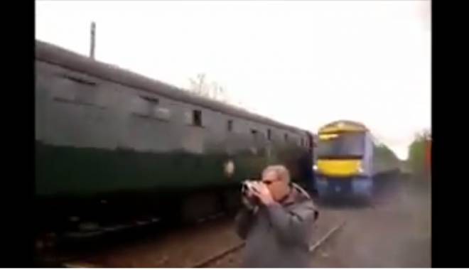 VIDEO! Sunt cei mai norocoși oameni de pe pământ! AU FENTAT MOARTEA ÎN MOD INCREDIBIL - untitled-1432633063.jpg