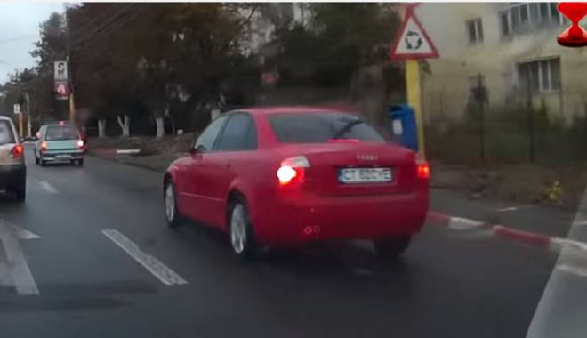 Video. A EVITAT TRAGEDIA ÎN ULTIMUL MOMENT! La un pas de accident, pe bulevardul Aurel Vlaicu - untitled-1443606993.jpg