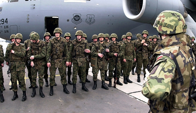 NATO BETONEAZĂ FLANCUL ESTIC AL EUROPEI. TRUPE SUPLIMENTATE ÎN ROMÂNIA! - untitled-1465900073.jpg