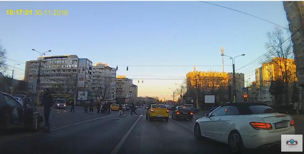 VIDEO. ACCIDENT RUTIER cu TREI VICTIME, aproape de intersecția din Tomis 3 - untitled-1480518059.jpg