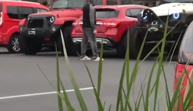 RÂZI CU LACRIMI / Așa pățești cănd parchezi cum nu trebuie - untitled-1492430150.jpg