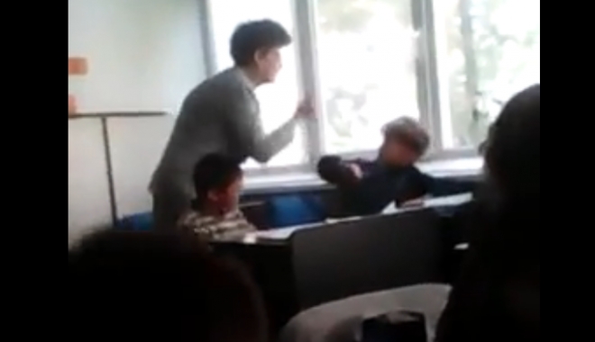 VIDEO REVOLTĂTOR! ELEVI DE CLASA A III-A, BĂTUȚI CRUNT DE ÎNVĂȚĂTOARE: 